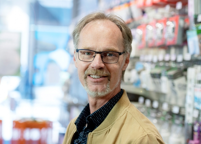 Porträttbild på Robin Lundgren